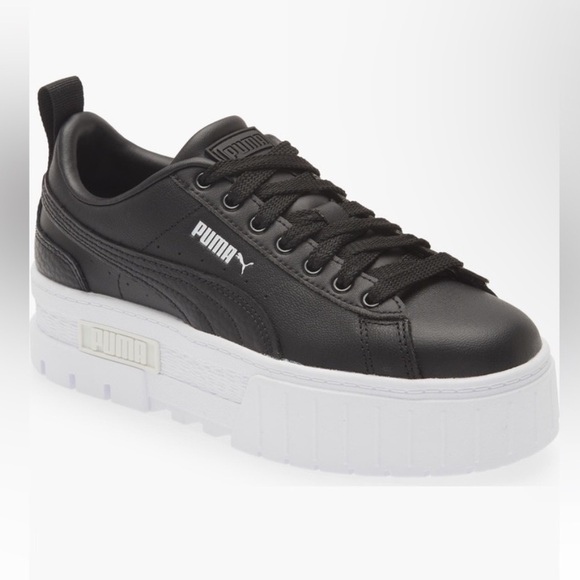 Women’s PUMA MAYZE CLASSIC Black and White Platform Sneakers shoes Size 8.5 NEW - Picture 1 of 11